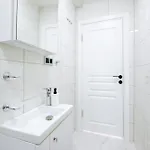Luxury Flat Next To Galata And Metro W View Istambul